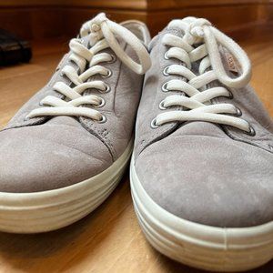 ECCO SOFT SNEAKER (barely worn)
